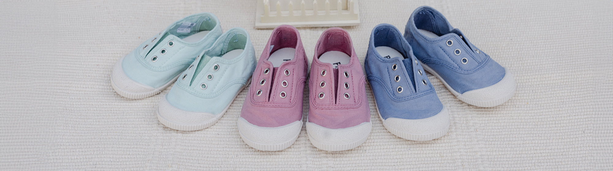 Sneakers Barefoot