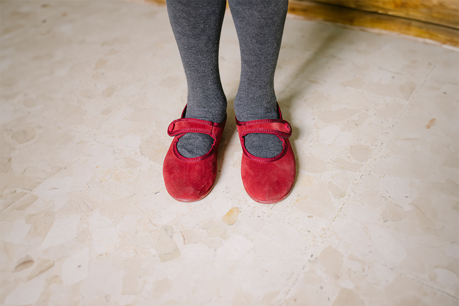 Scarpe bambina scamosciate chiusura a strappo