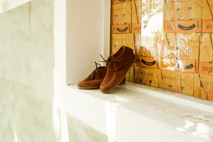 Stivaletti indianini con frange per bambini e donna 