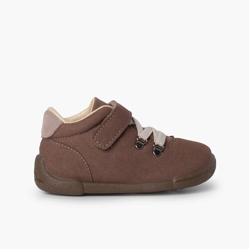 Stivaletto rinforzato con lacci elastici e cinturino aderente Taupe