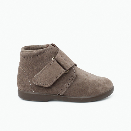 Stivale aderente con cinturino incrociato  Taupe