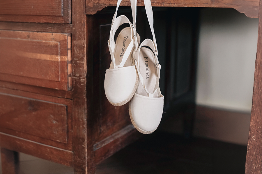 Espadrillas zeppa e nastri piqué