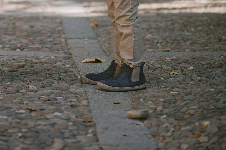 Stivaletti barefoot pelle scamosciata tipo Chelsea