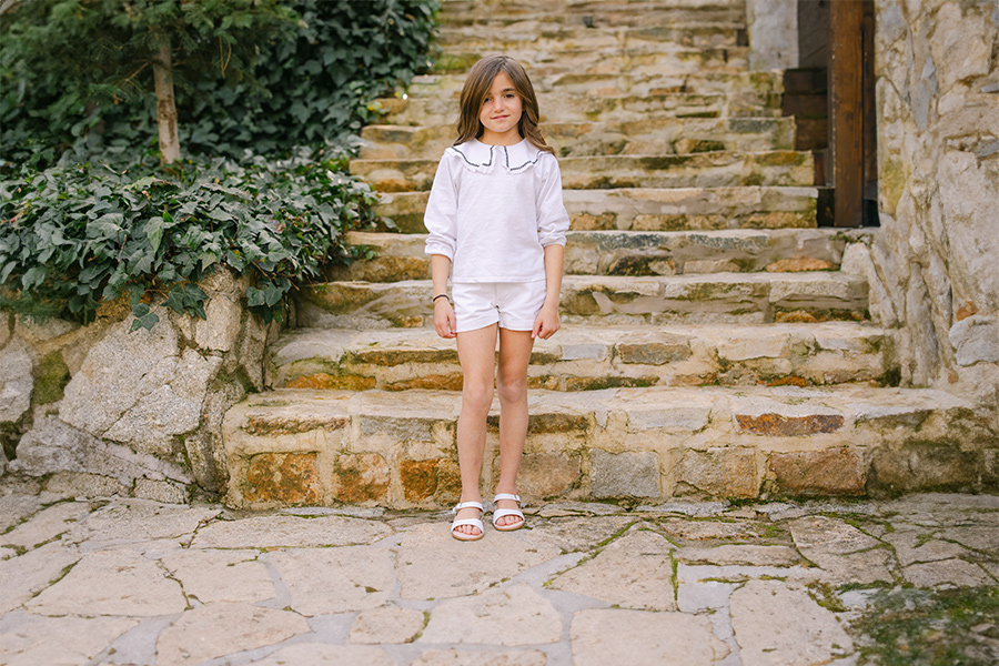 Sandali barefoot tinta unita fibbia