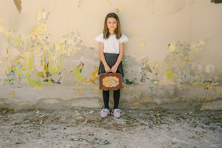 Sneakers righe laterali bianche doppio laccio