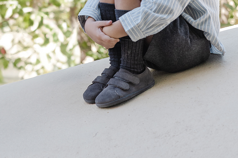 Sneakers barefoot pelle scamosciata doppio strappo