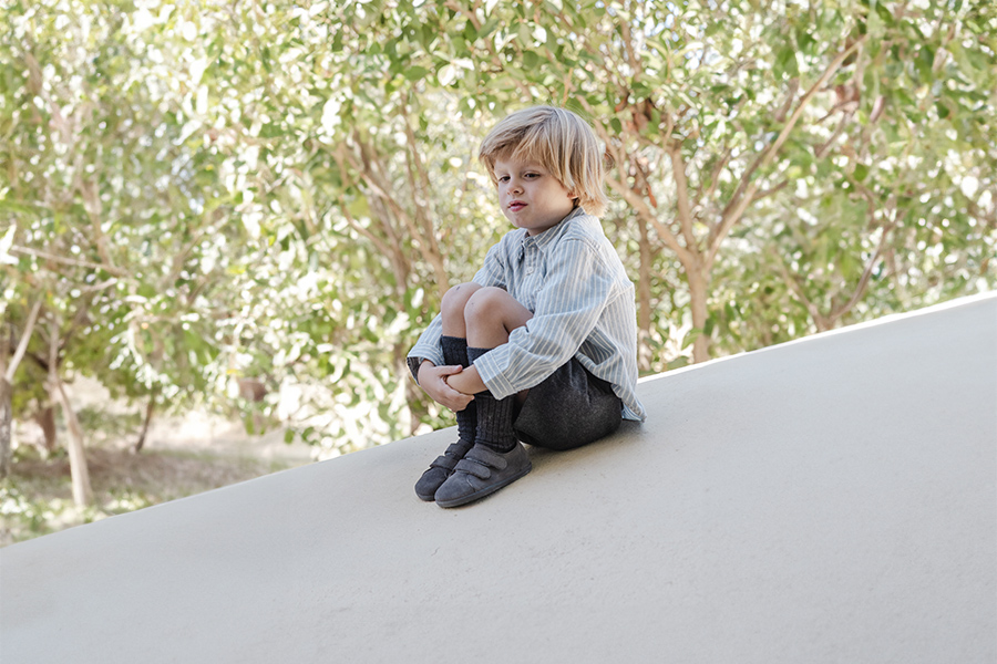 Sneakers barefoot pelle scamosciata doppio strappo