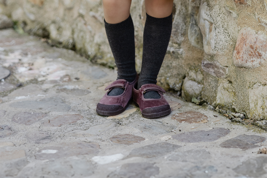 Ballerine con cinturino barefoot velluto punta gomma