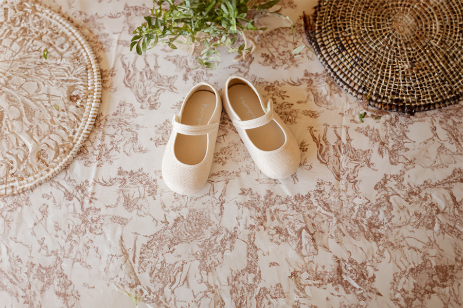 Ballerine con cinturino barefoot lino strappo