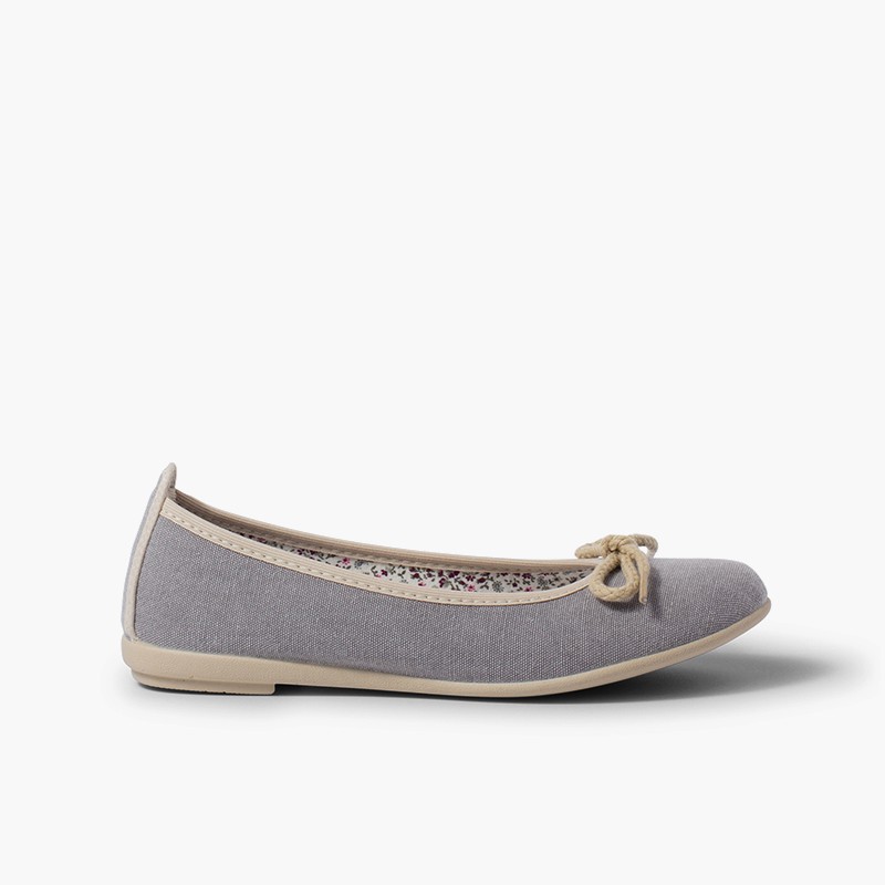 Ballerina bimba e donna con fiocco in pizzo Grigio