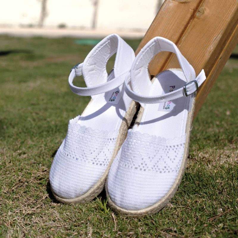 Espadrillas ricamate per bambine con fibbia