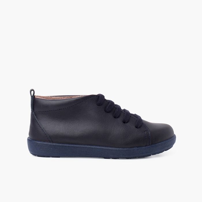 Scarpe in Pelle tipo Stivaletti Lacci