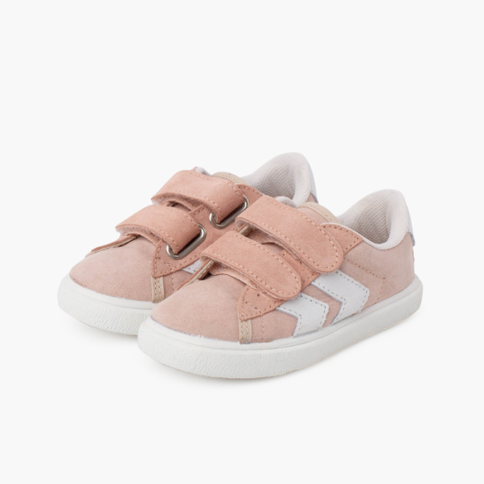 Sneakers con bande laterali e chiusura a strappo scamosciato