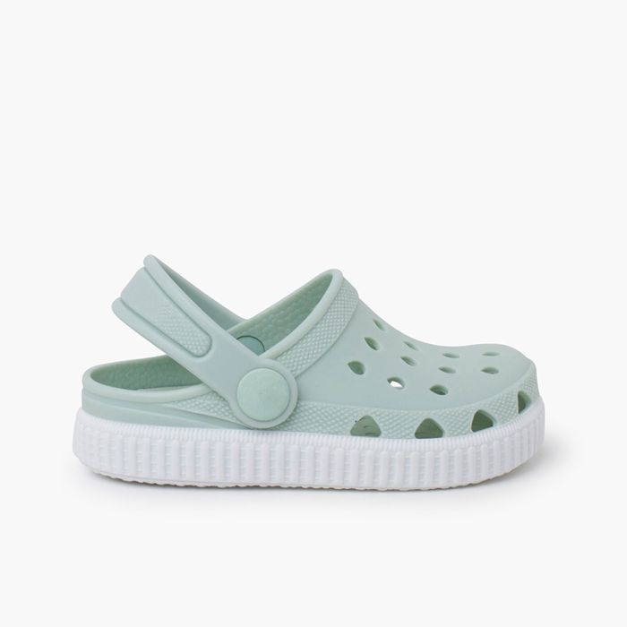 Zoccoli in gomma tipo sneakers