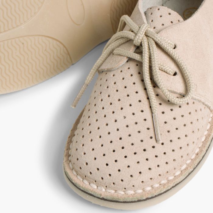 Scarpe Scamosciate Blucher con Impuntura a Buchi