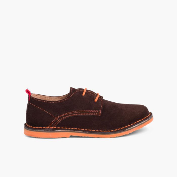 Scarpe Blucher scamosciate suola e lacci colorati