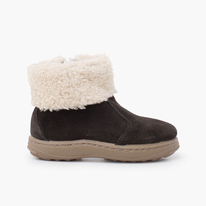Stivale suola sportiva con cerniera e agnello