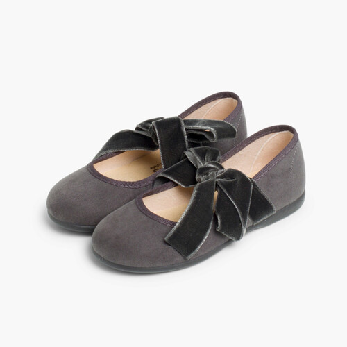 Scarpe con cinturino con fiocco di velluto per bambina Grigio