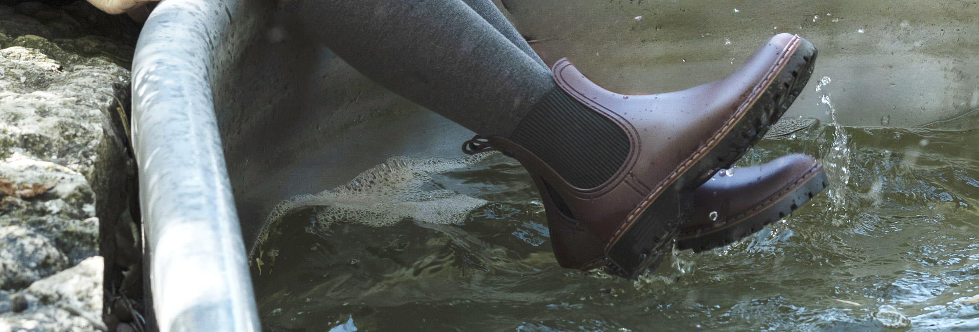 RISATE SOTTO LA PIOGGIA